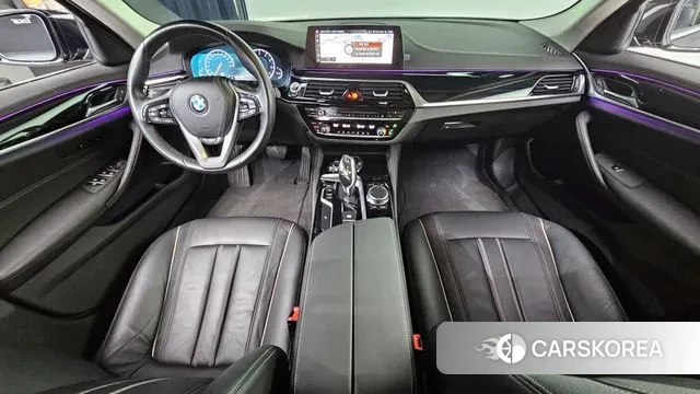 BMW 5 Series (G30) id 3284109 из Кореи 17