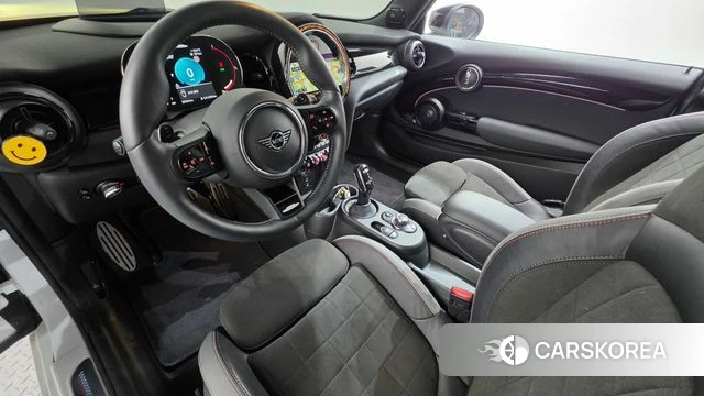 Mini Cooper S id 4692039 из Кореи 17