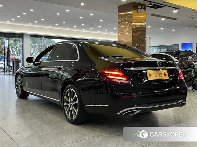 Mercedes-Benz E-class id 3890863 из Китая 16