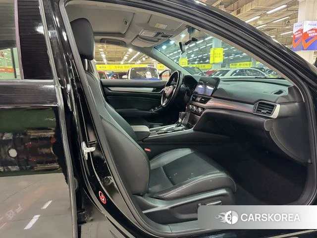 Honda Accord id 4258736 из Китая 19