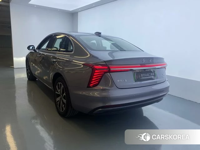 Red flag H5 PHEV id 4242112 из Китая 14