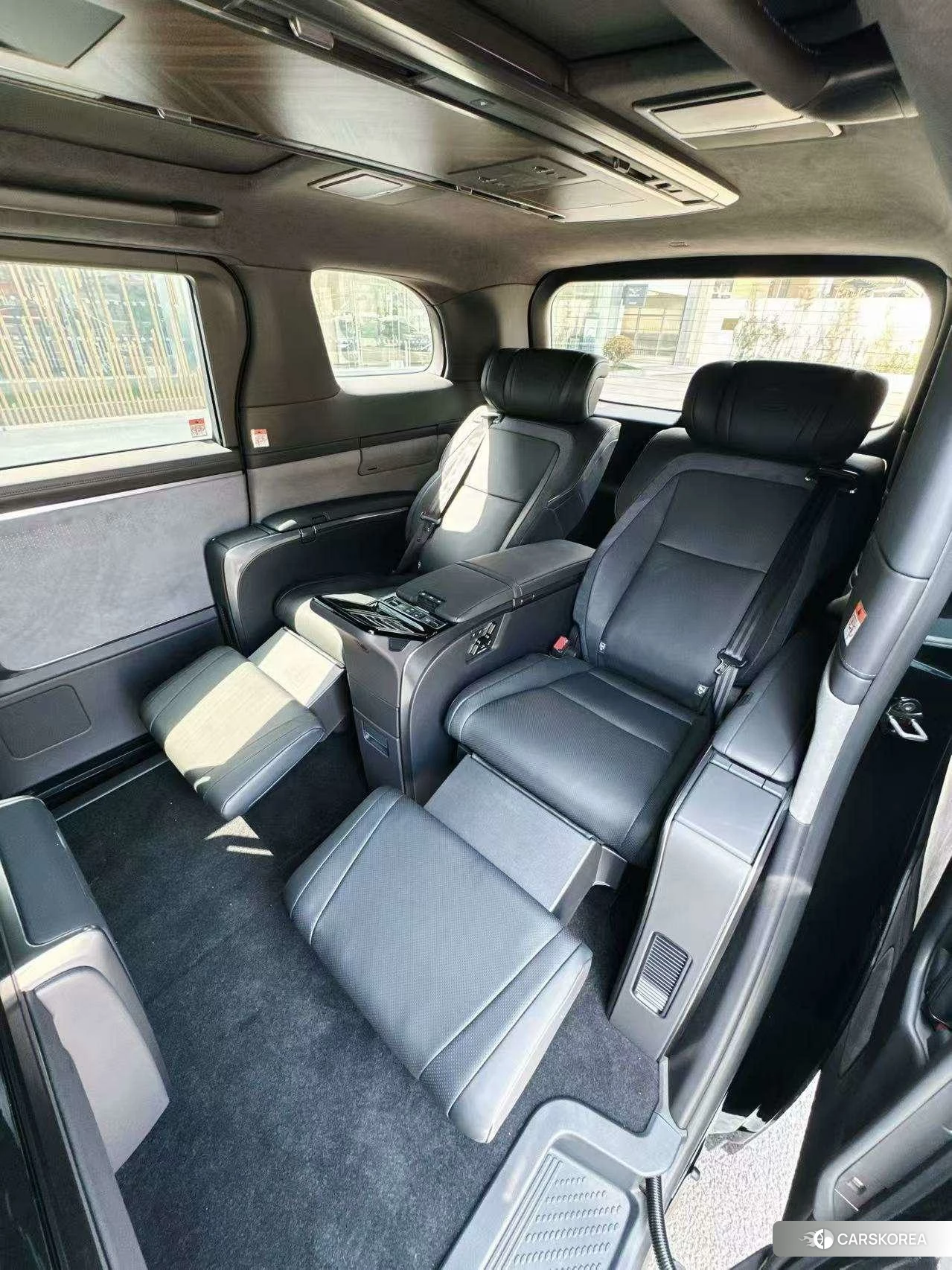 Lexus LM id 4455423 из Китая 7