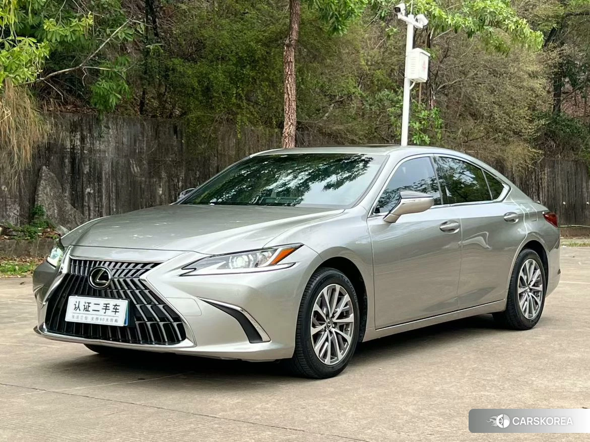 Lexus ES id 4512879 из Китая 7