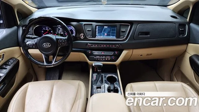 Kia The New Carnival id 2430406 из Кореи 17