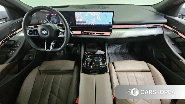 BMW 5 Series (G60) id 3896573 из Кореи 17