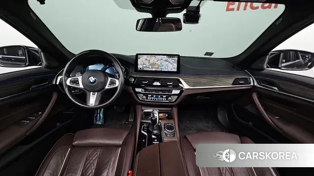 BMW 5 Series (G30) id 3509339 из Кореи 17