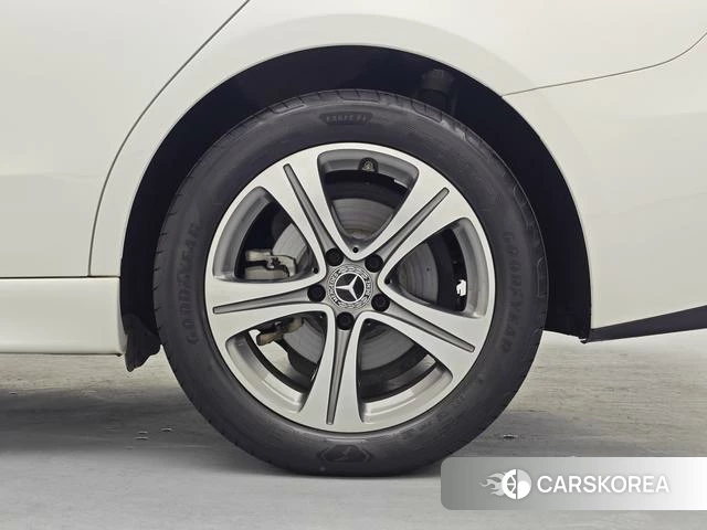 Mercedes-Benz Class C id 4220014 из Китая 17