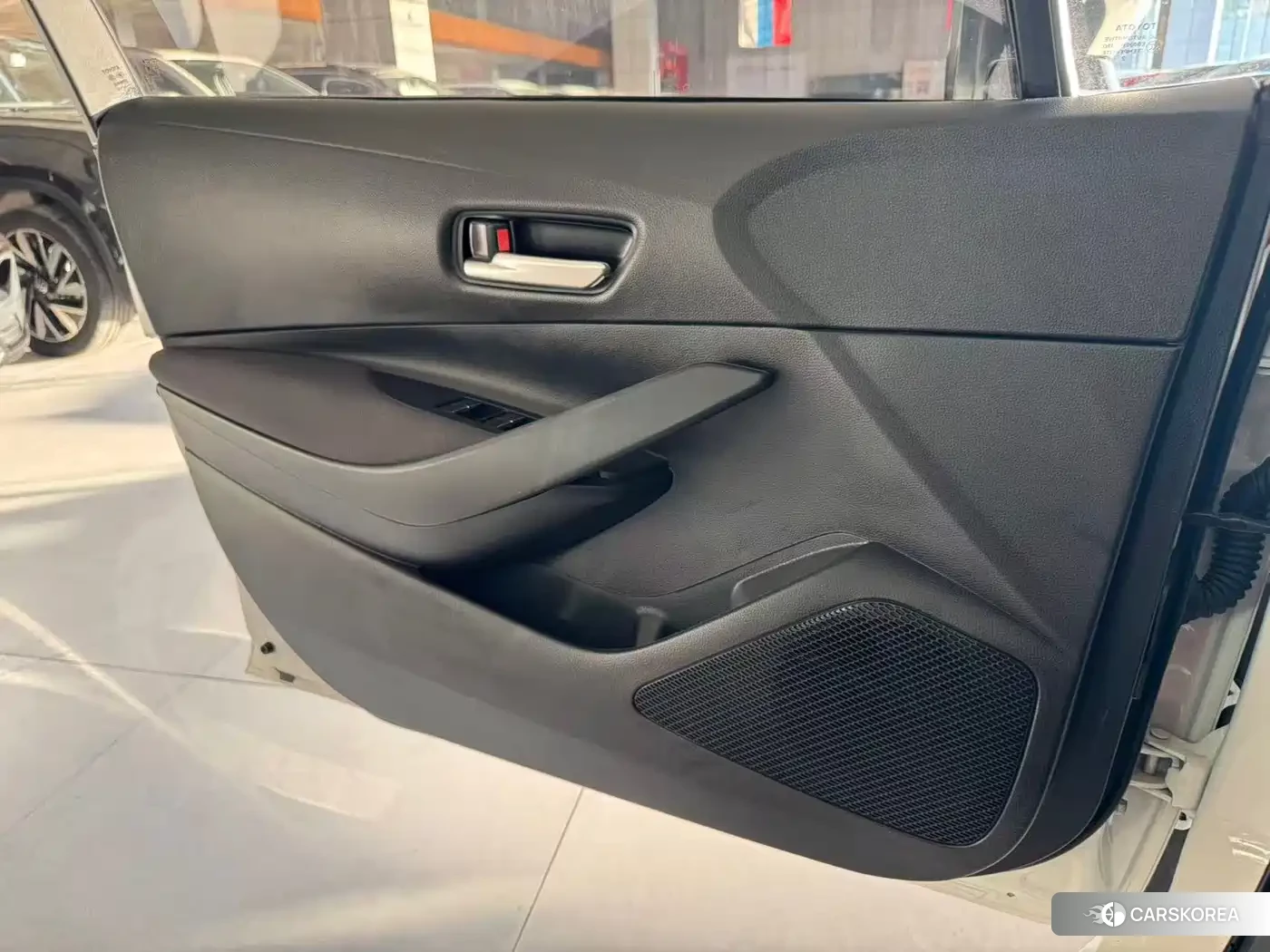 Toyota Corolla id 4669230 из Китая 12