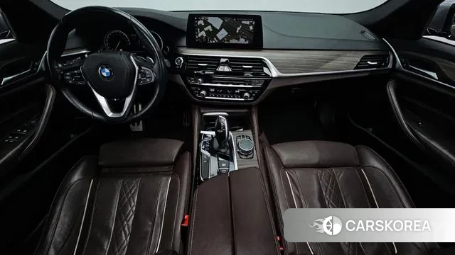 BMW 5 Series (G30) id 3505538 из Кореи 17