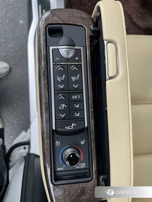 Toyota Elfa id 3993793 из Китая 18