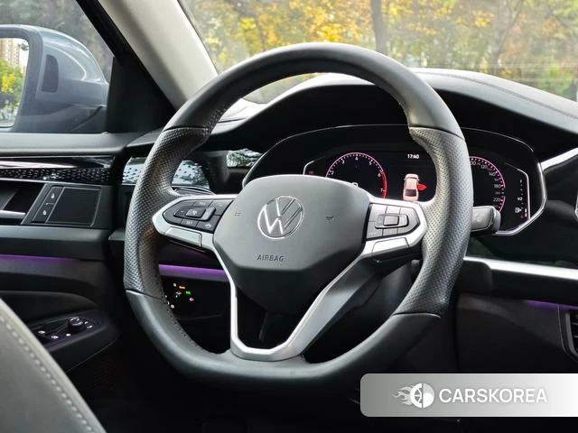 Volkswagen Passat id 4271903 из Китая 12