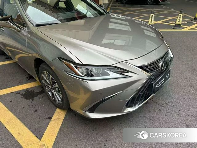 Lexus ES id 4393355 из Китая 23