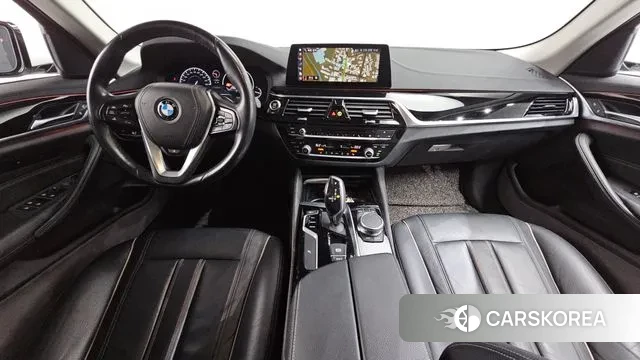 BMW 5 Series (G30) id 3350935 из Кореи 17