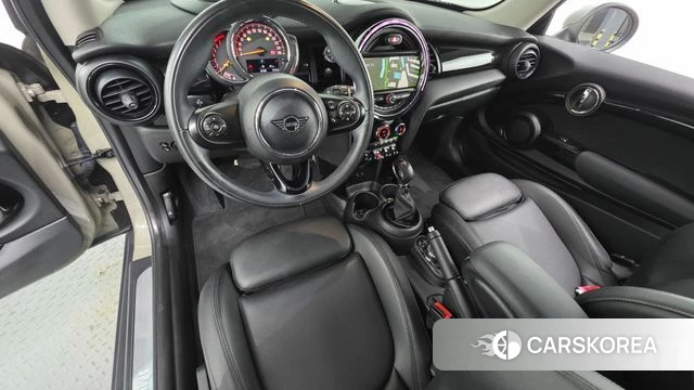 Mini Cooper id 4667395 из Кореи 29