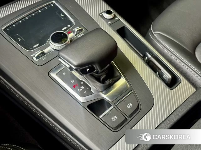 Audi Q5L id 4300460 из Китая 31