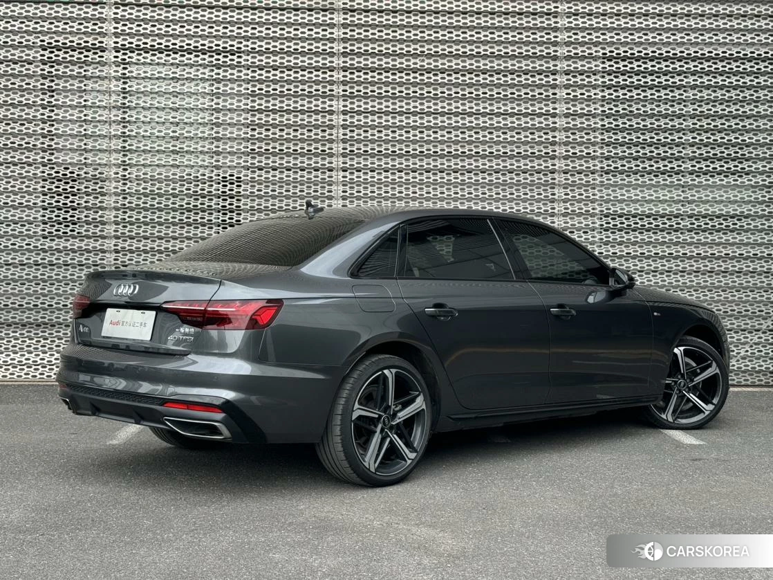 Audi A4L id 4473712 из Китая 14