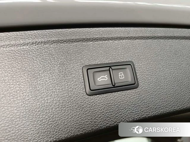 Audi Q5L id 4336248 из Китая 14