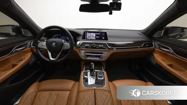 BMW 7 Series (G11) id 3756975 из Кореи 17