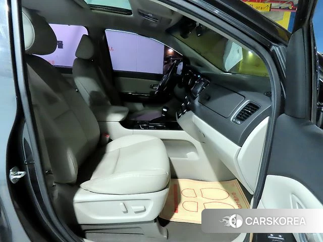 Kia The New Carnival id 3823895 из Кореи 17