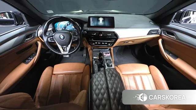 BMW 5 Series (G30) id 3682640 из Кореи 17