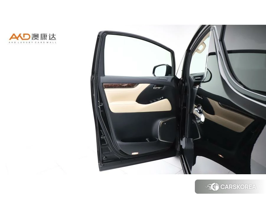 Toyota Alphard id 4454243 из Китая 8
