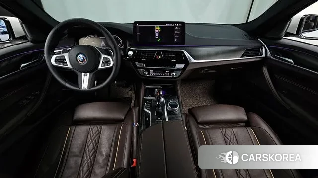 BMW 5 Series (G30) id 3043431 из Кореи 17