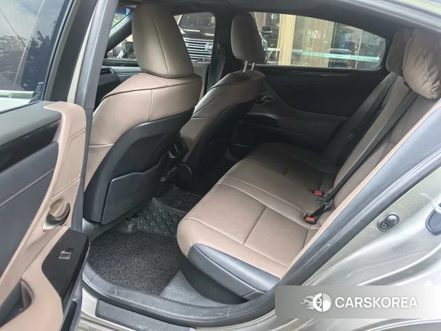 Lexus ES id 4314300 из Китая 10