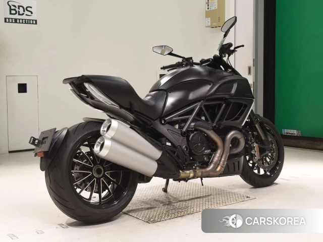 Проданный Ducati DIAVEL DARK 2013 из Японии, фото 2