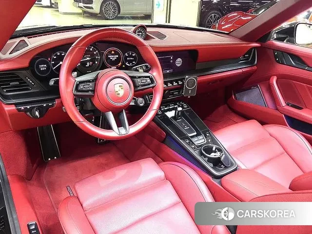 Porsche 911(992) id 3745601 из Кореи 17