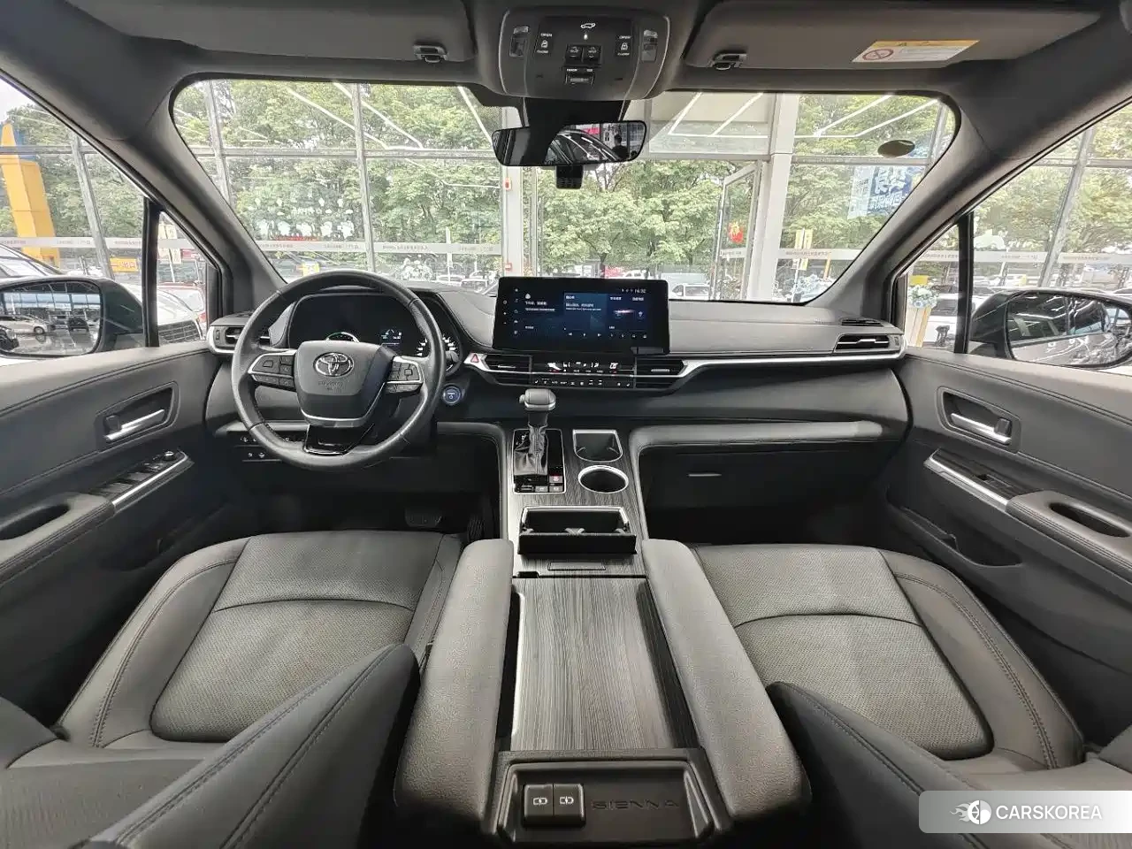 Toyota Sienna id 4601842 из Китая 20