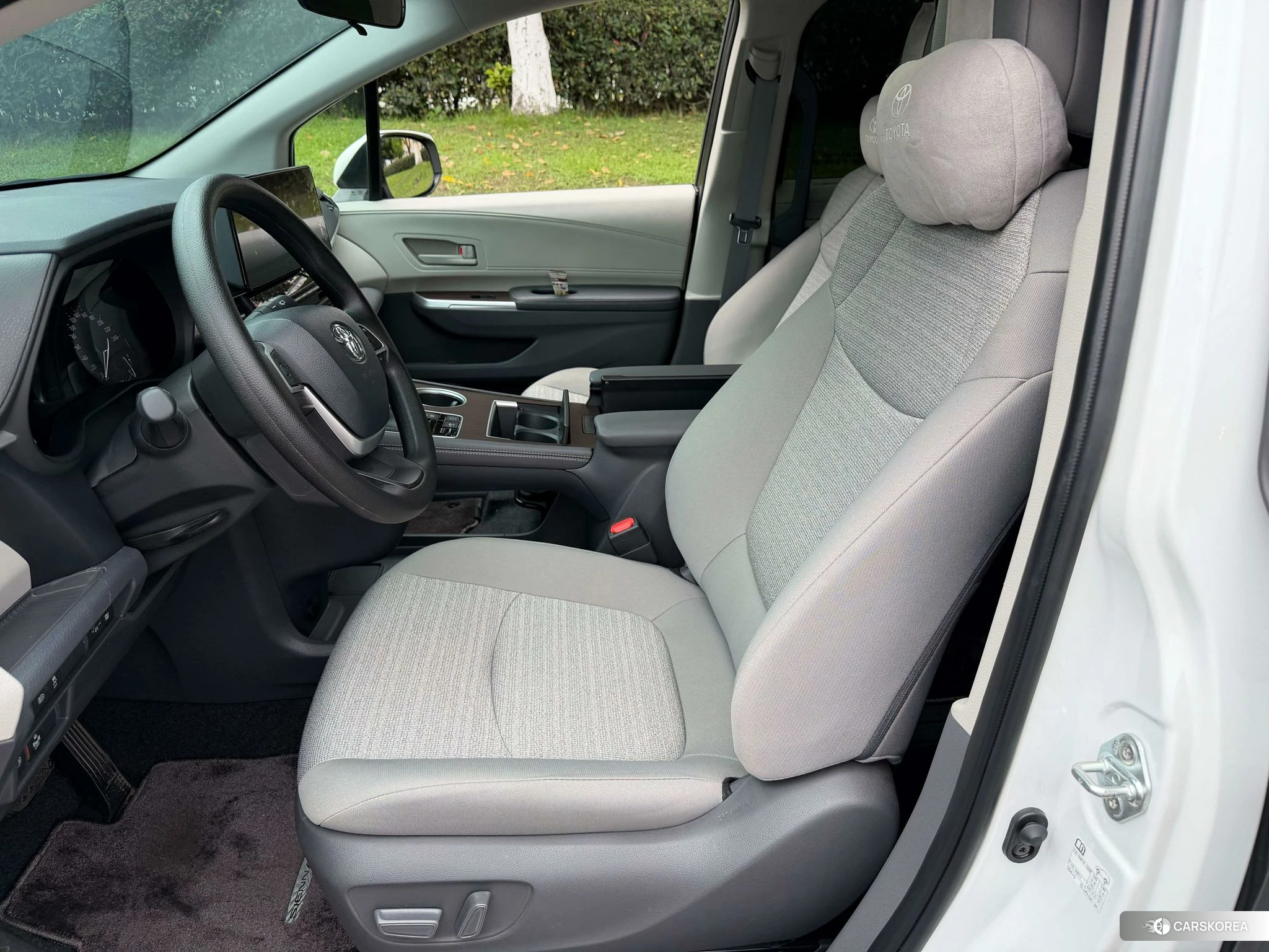 Toyota Sienna id 4504752 из Китая 11