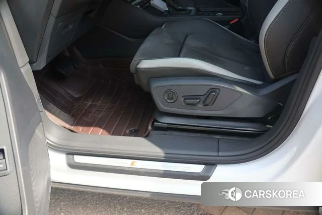 Audi Q3 id 4320744 из Китая 17