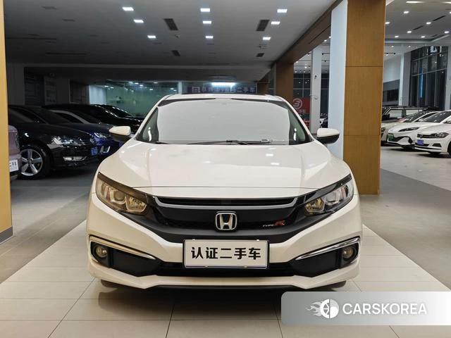 Honda Civic id 4220907 из Китая 31