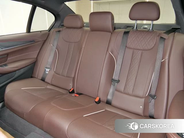 BMW 5 series PHEV id 4333344 из Китая 28