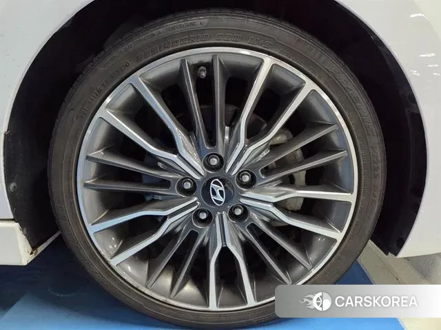 Hyundai Avante AD id 3244017 из Кореи 17