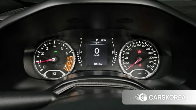 Jeep Renegade id 3936090 из Кореи 18