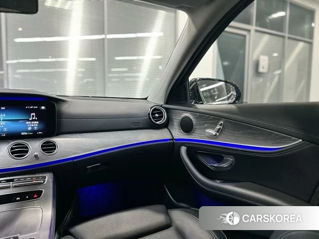 Mercedes-Benz E-class id 4320836 из Китая 16