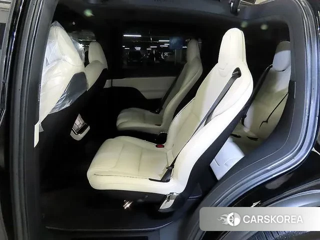Tesla Model X id 3763889 из Кореи 18