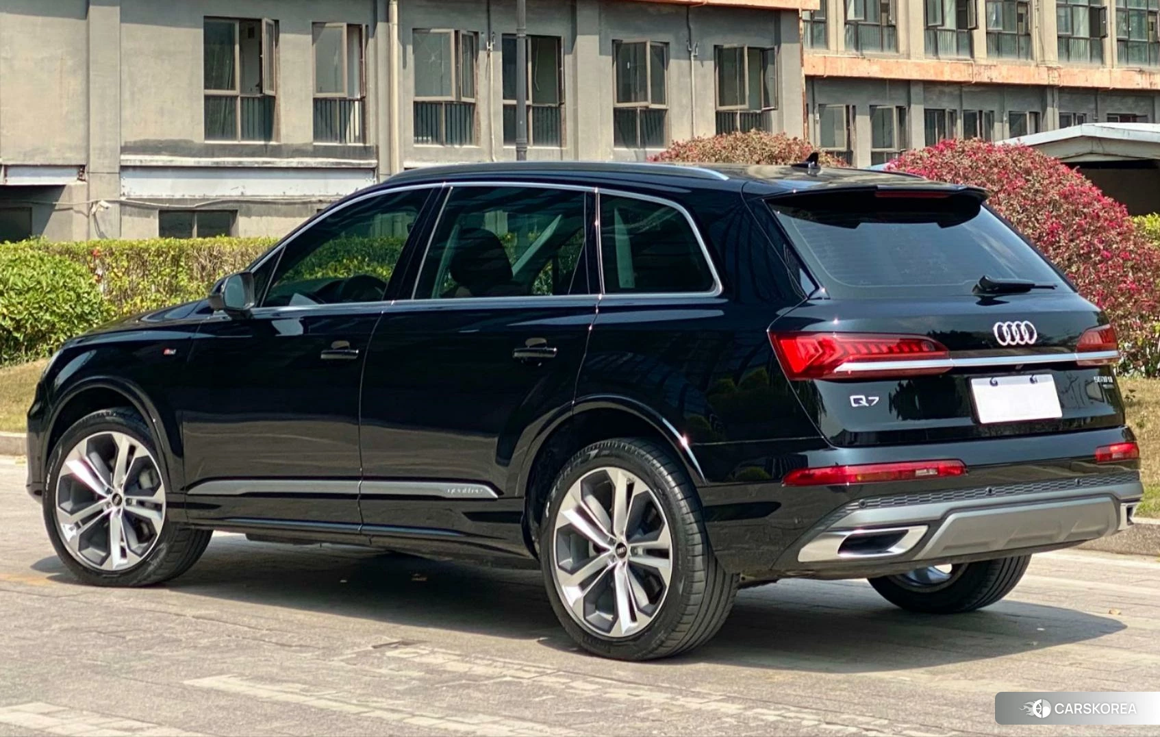 Audi Q7 id 4499105 из Китая 18