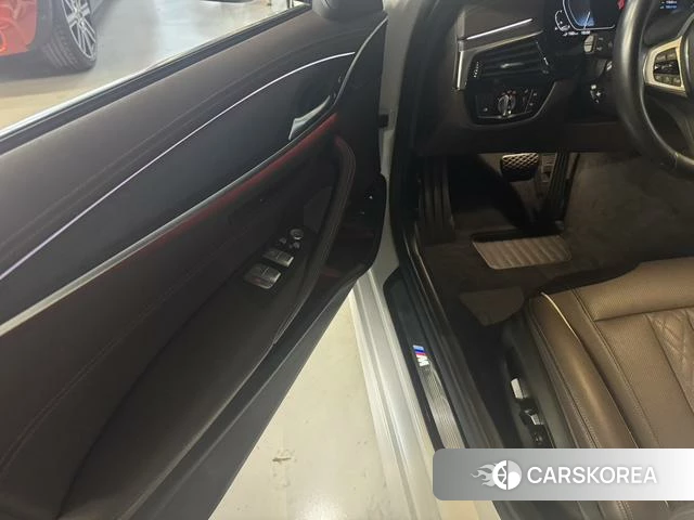 BMW 5 series PHEV id 4321271 из Китая 12