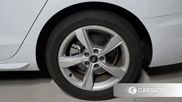 Audi A4 (B9) id 3007484 из Кореи 10