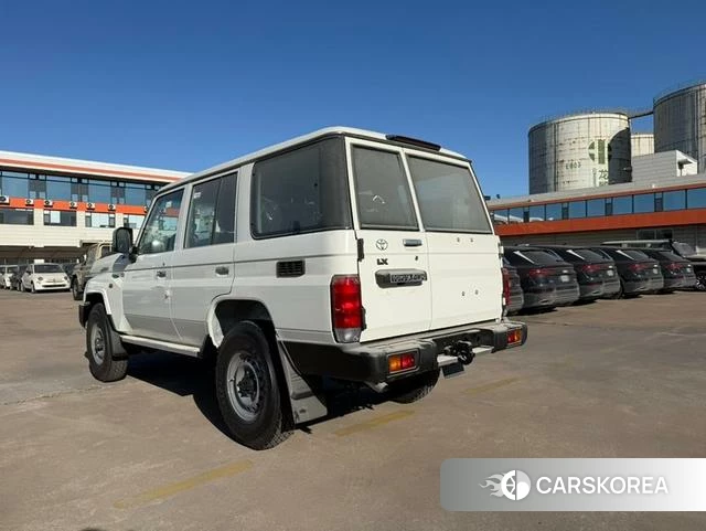 Toyota Land Cruiser 70 Series id 4263215 из Китая 15