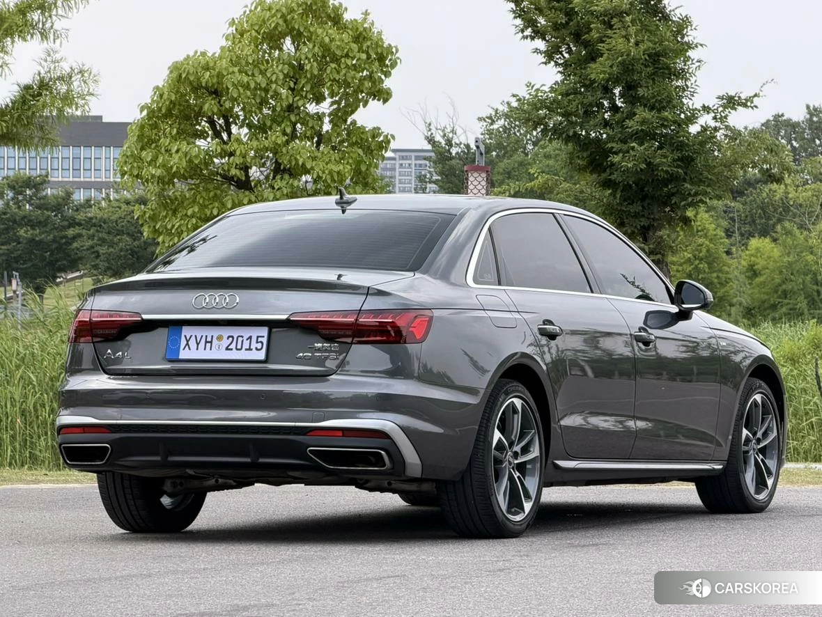 Audi A4L id 4452450 из Китая 15
