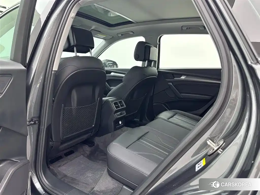 Audi Q5L id 4659909 из Китая 28
