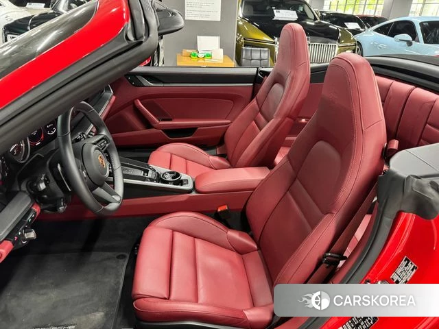 Porsche 911(992) id 4349234 из Кореи 13