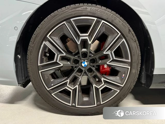 BMW 5 Series (G60) id 4589670 из Кореи 9