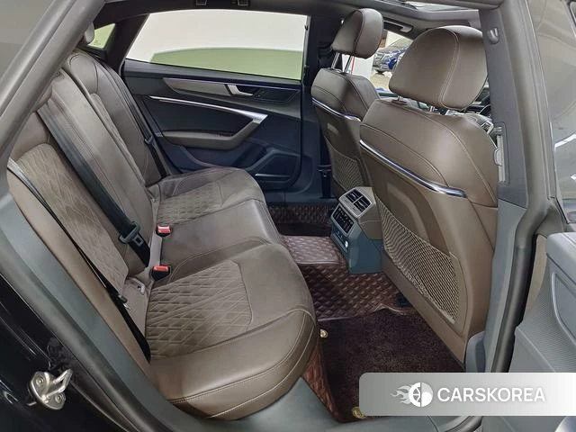 Audi A7L id 4261628 из Китая 8
