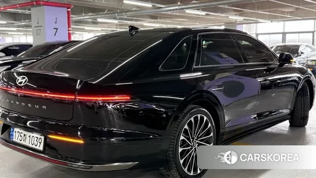 Hyundai Grandeur (GN7) id 3726416 из Кореи 18