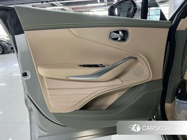 Aston Martin DBX id 2901020 из Кореи 17