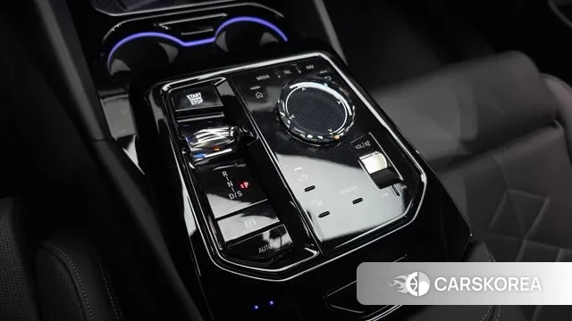 BMW 5 Series (G60) id 3610048 из Кореи 18